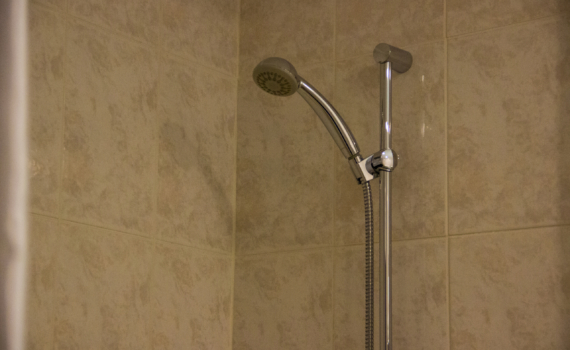 Японское мытье головы — не гигиена, а медитация: как превратить рутинную процедуру в спа-сеанс Японское мытье головы — не гигиена, а медитация: как превратить рутинную процедуру в спа-сеанс