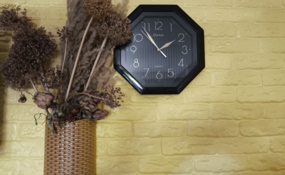 Забудьте про химию из магазина: как сделать освежитель воздуха — пахнет как лес или лавандовое поле Забудьте про химию из магазина: как сделать освежитель воздуха — пахнет как лес или лавандовое поле